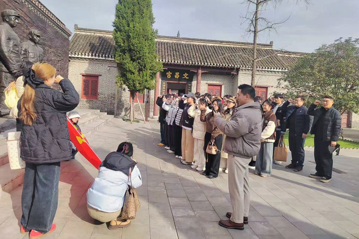 1e5f97f438314db9ad66e2b1241588b5.jpg 1e5f97f438314db9ad66e2b1241588b5.jpg