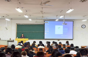 美术学院举办大学生求职指导培训会