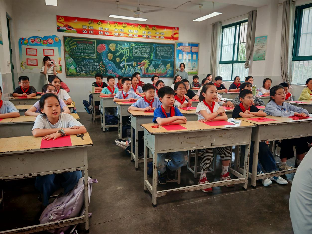 96d4cb4e581f4b499c3d4b93942b2992.png 96d4cb4e581f4b499c3d4b93942b2992.png