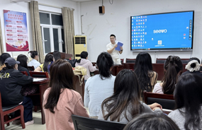 研究生入学教育一：美术学院开展研究生手册与研究生培养方案讲解会