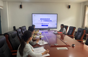 “以美润心”辅导员名师工作室举办“辅导员的有效科研”专题活动